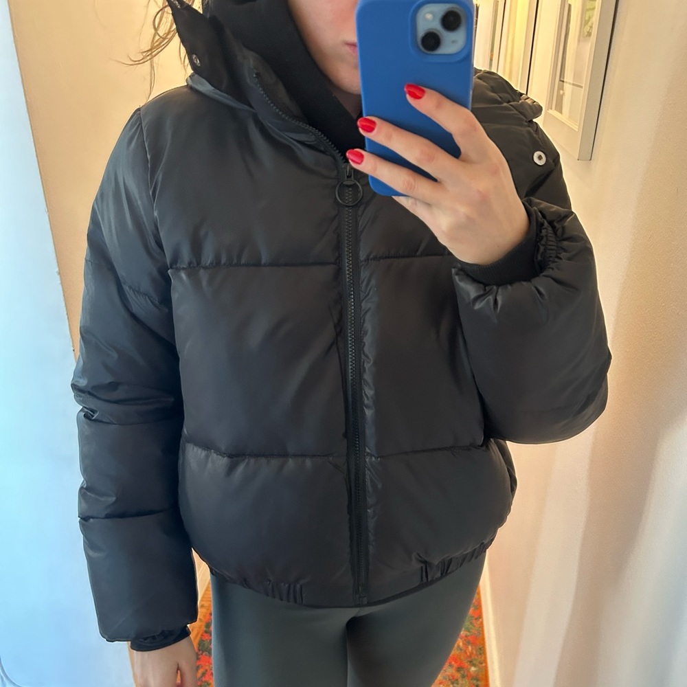 Sebby brand Short black winter puffer full front zip with pockets & hood size L